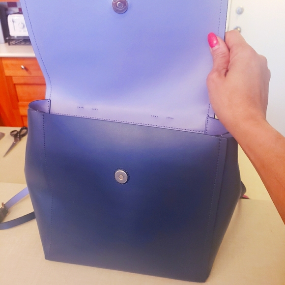 Kate spade navy blue exterior and baby blue interior backpack - Picture 3 of 4